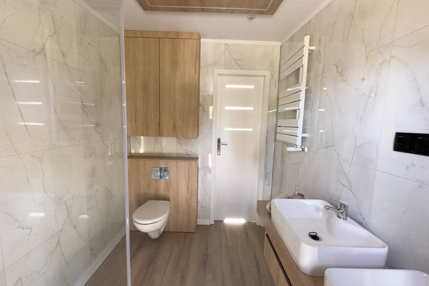 Toilet Aurora