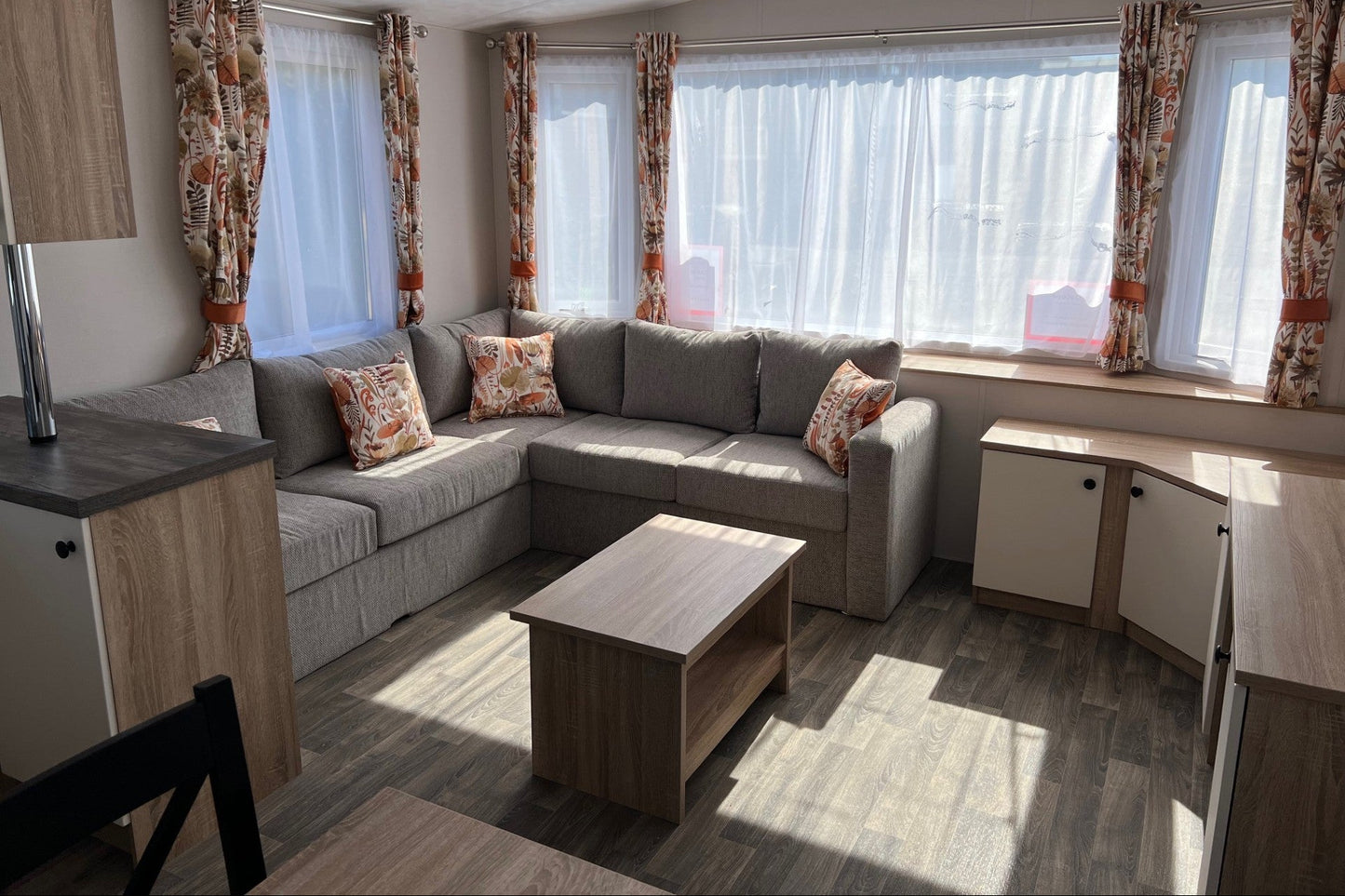 salon Capri 1100/3