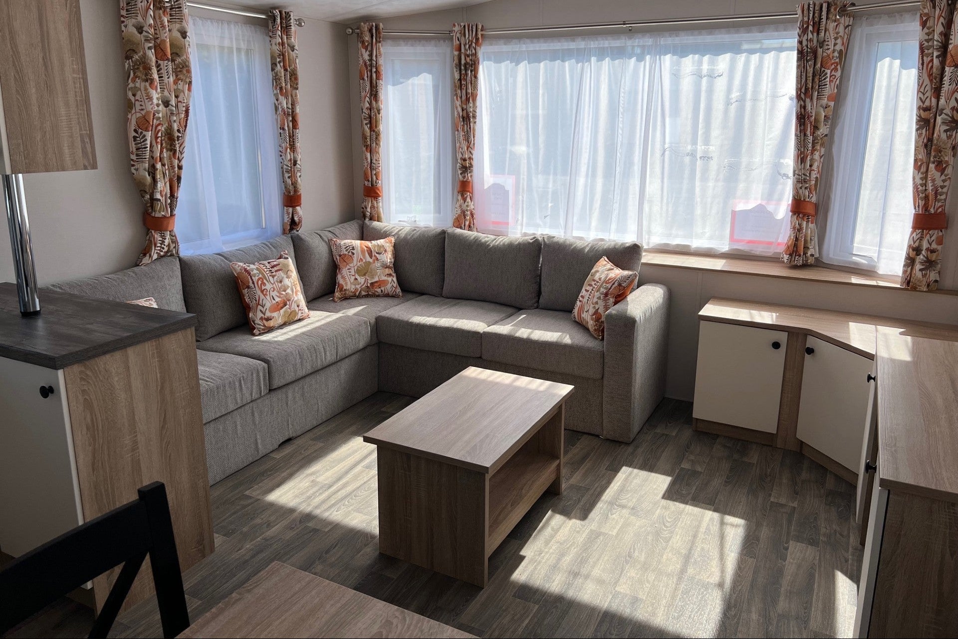 salon Capri 1100/3