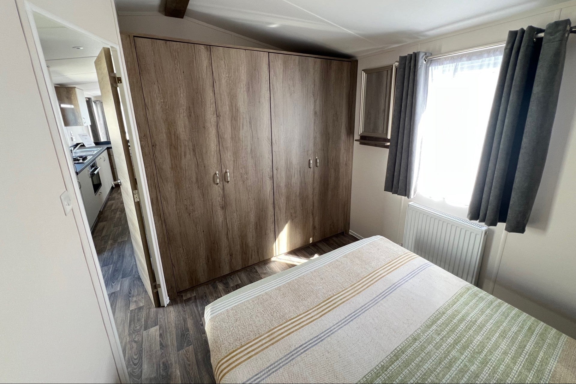 armoires grande chambre Love Echo 1100/370