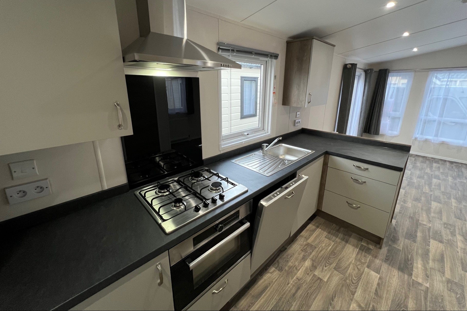 Vue sur la cuisine Love Echo 1100/370