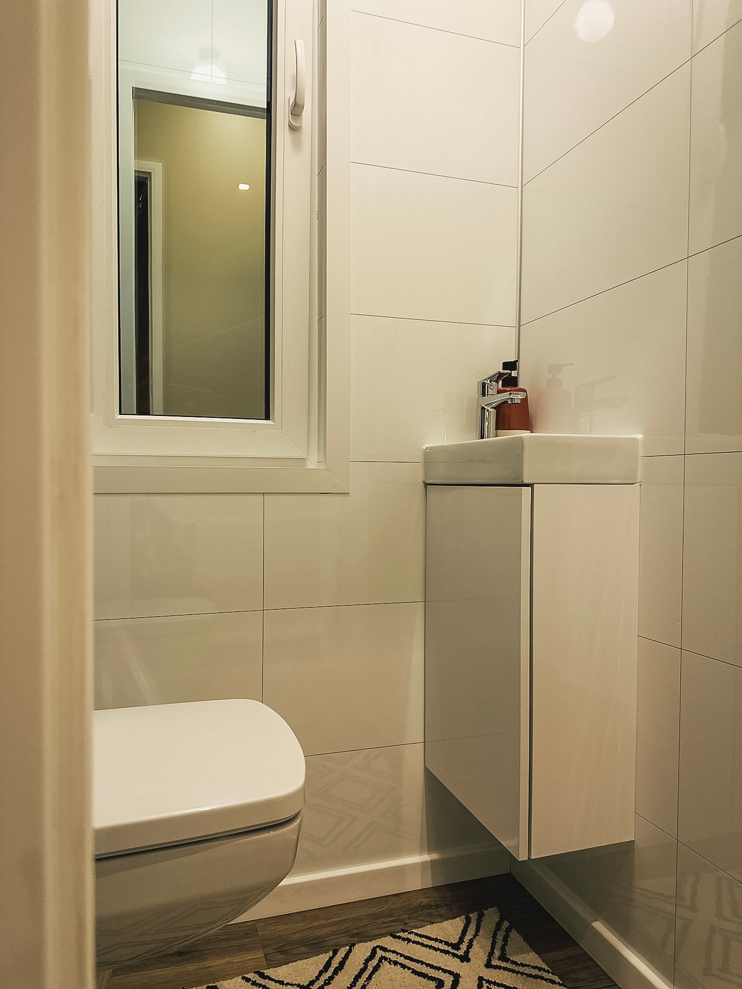 Toiletlavabo Solia